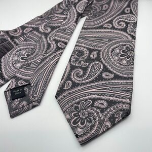 Yorktown Paisley Pattern Men's Necktie